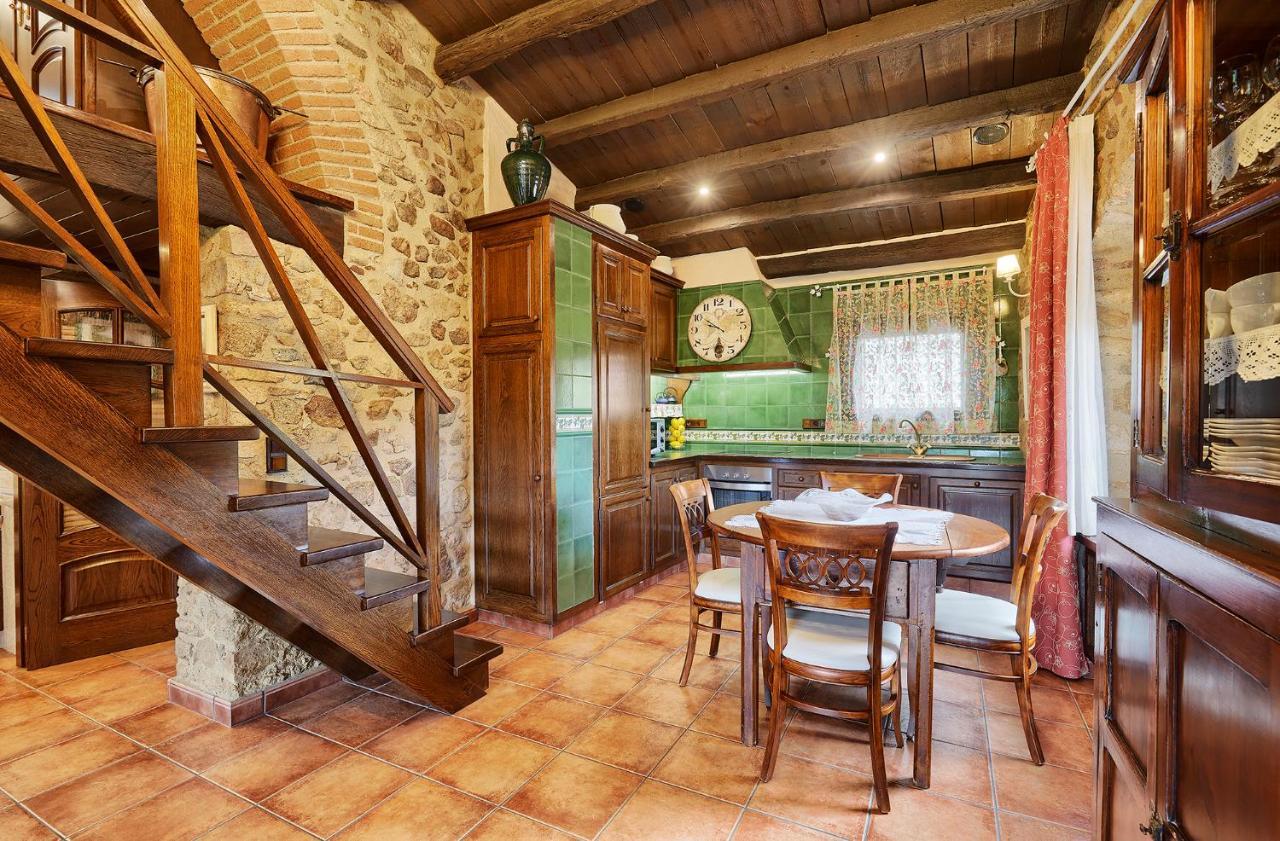 Cal Bisbe, Your Rural Holiday Home Capmany Exterior foto