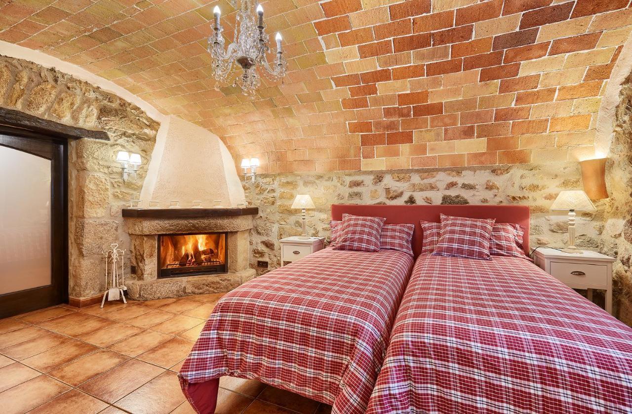 Cal Bisbe, Your Rural Holiday Home Capmany Exterior foto