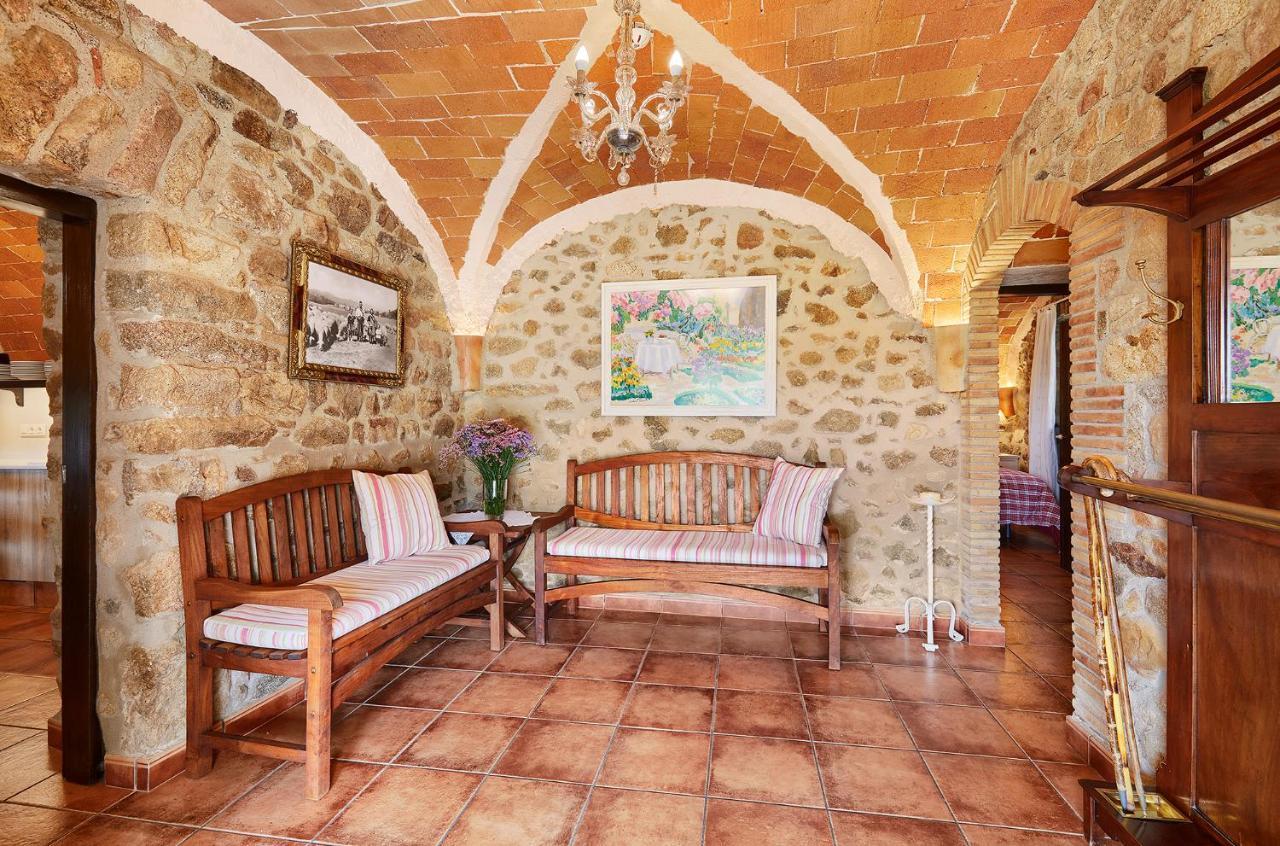 Cal Bisbe, Your Rural Holiday Home Capmany Exterior foto