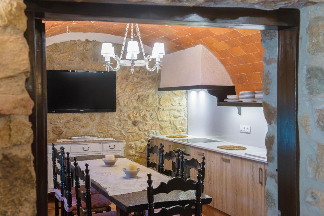 Cal Bisbe, Your Rural Holiday Home Capmany Exterior foto