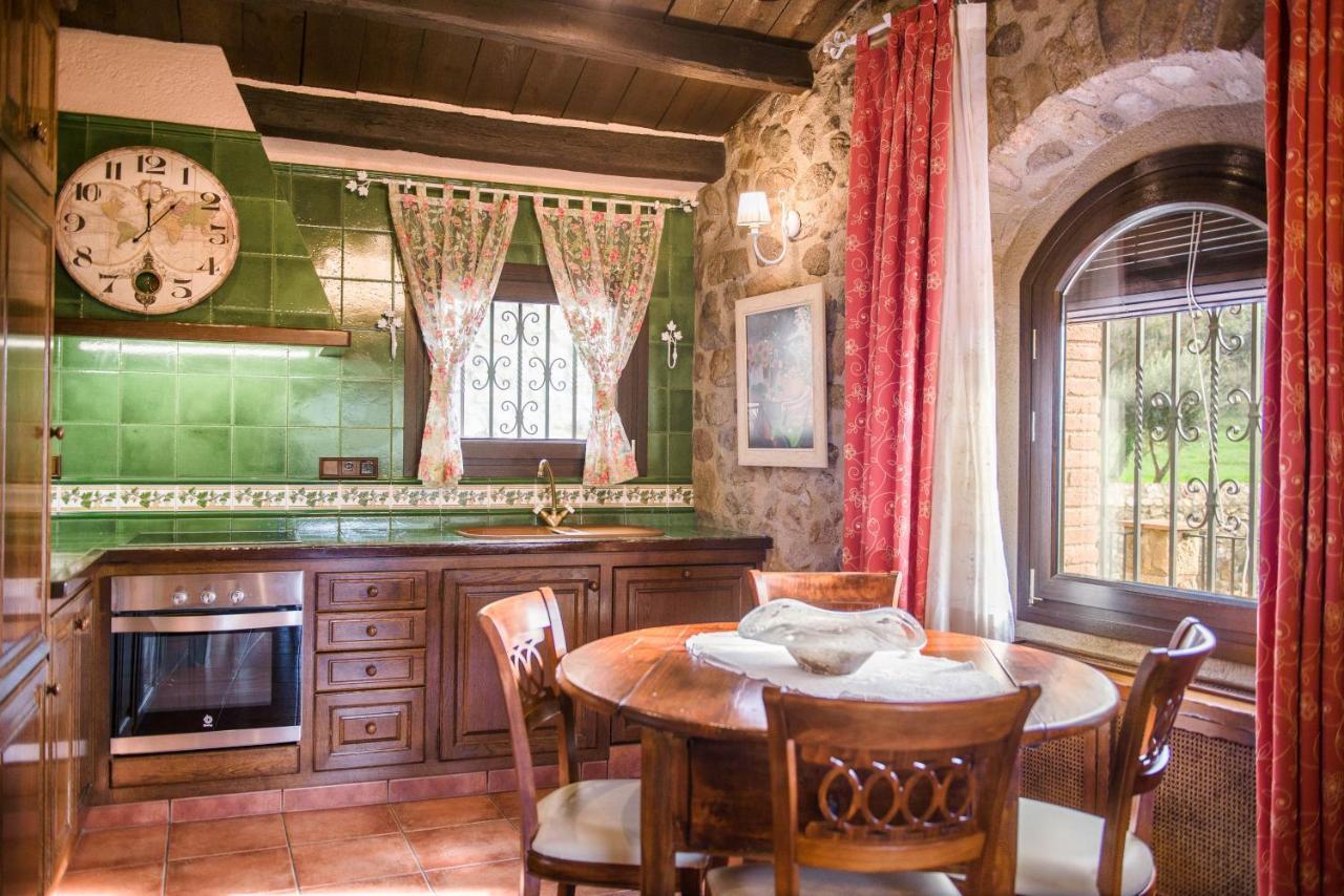 Cal Bisbe, Your Rural Holiday Home Capmany Exterior foto